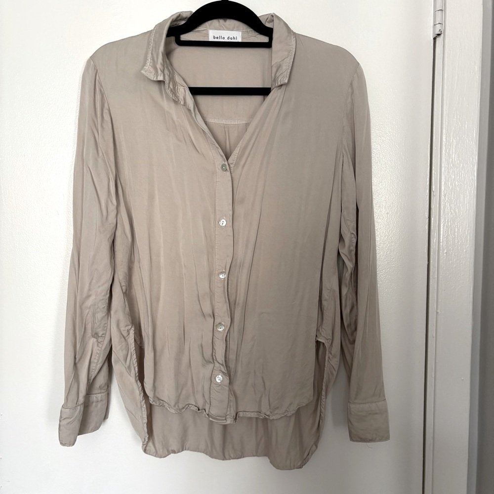 Bella Dahl Light Taupe Button-Front Long Sleeve Blouse